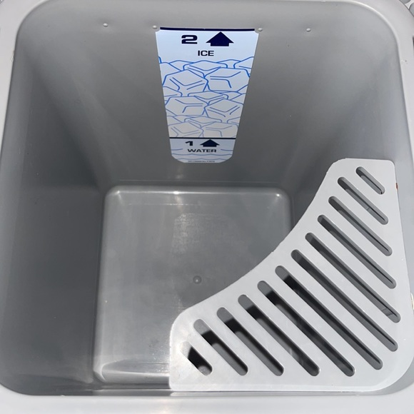 Breg Polar Care Kodiak Ice Therapy Machine W/ Pad power cord No straps included - Picture 6 of 8